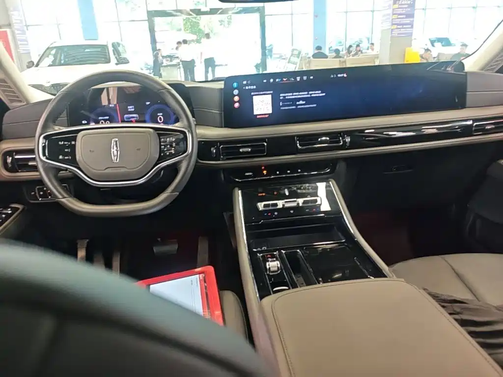 Lincoln Aviator — фото 10