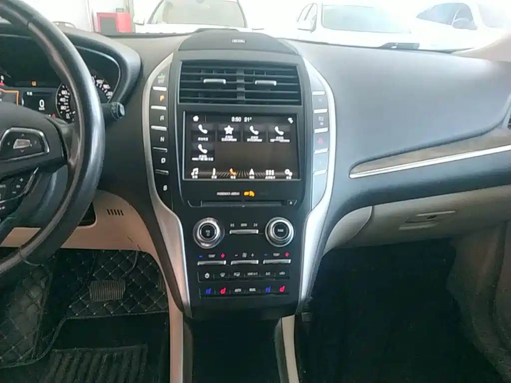 Lincoln MKC — фото 13