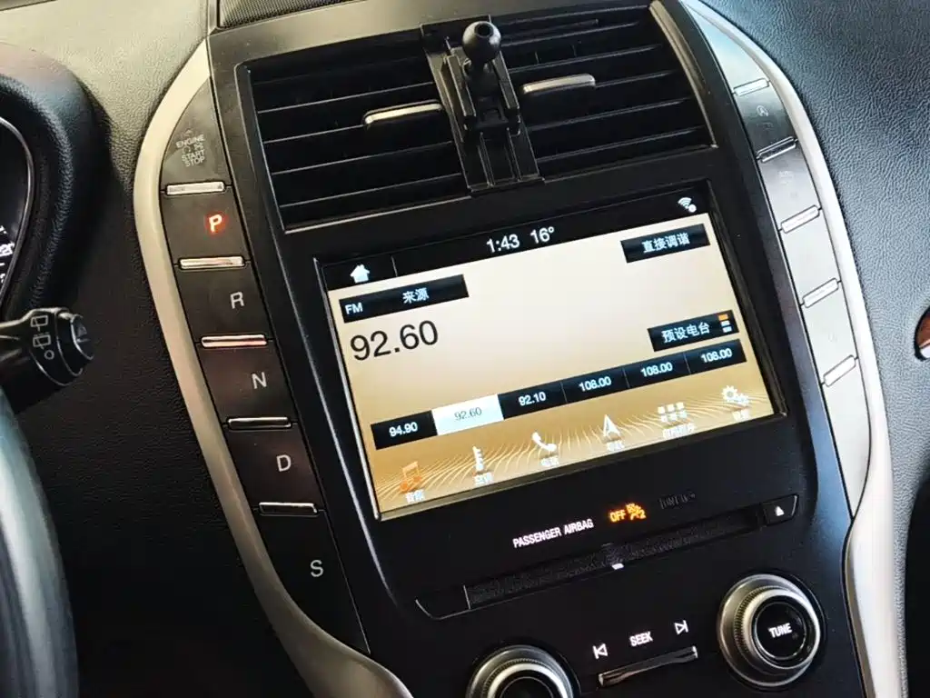Lincoln MKC — фото 13