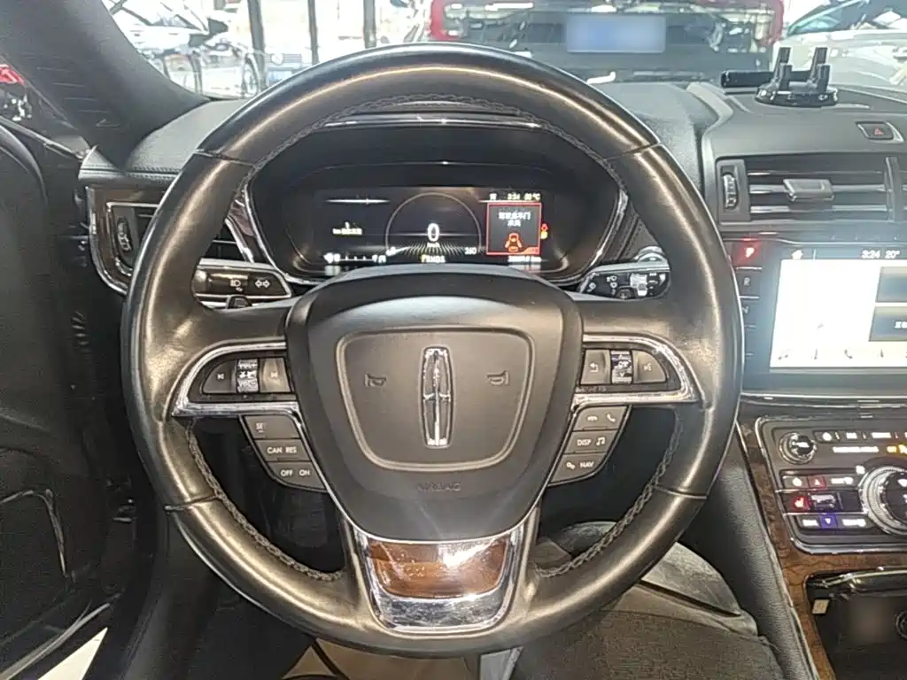 Lincoln Continental — фото 11