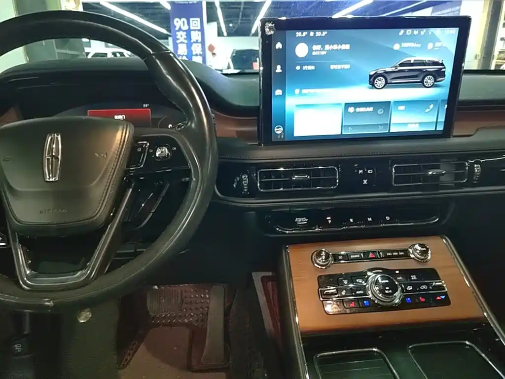 Lincoln Aviator — фото 13