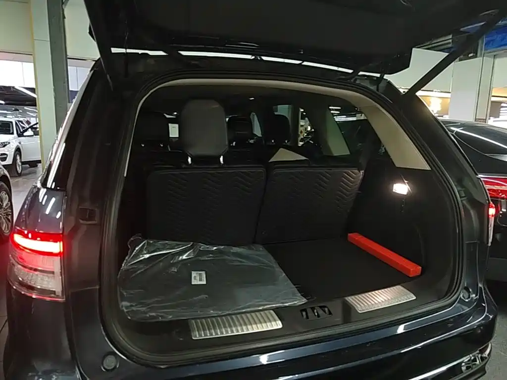 Lincoln Aviator — фото 19