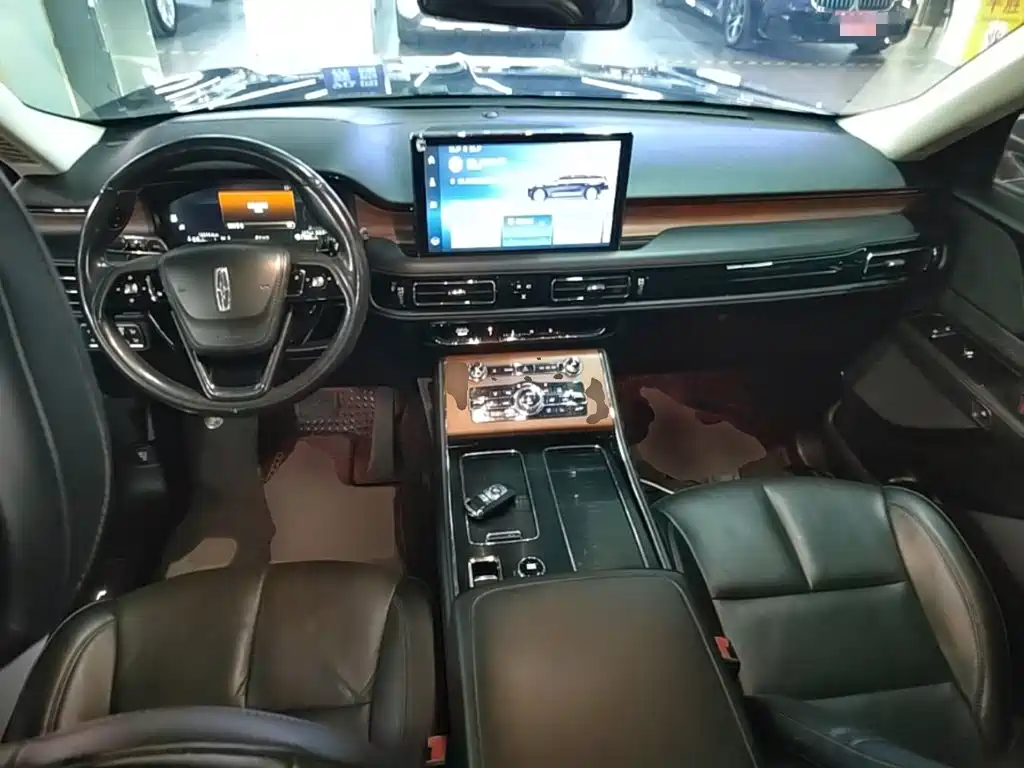 Lincoln Aviator — фото 10