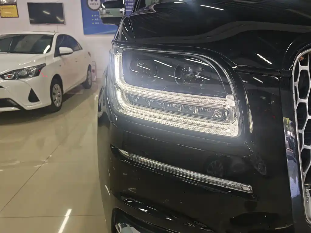 Lincoln Navigator — фото 10