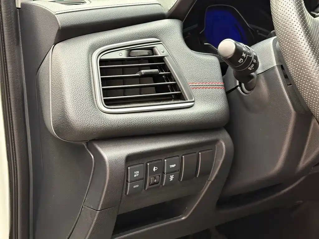 Luxgen U5 SUV — фото 13