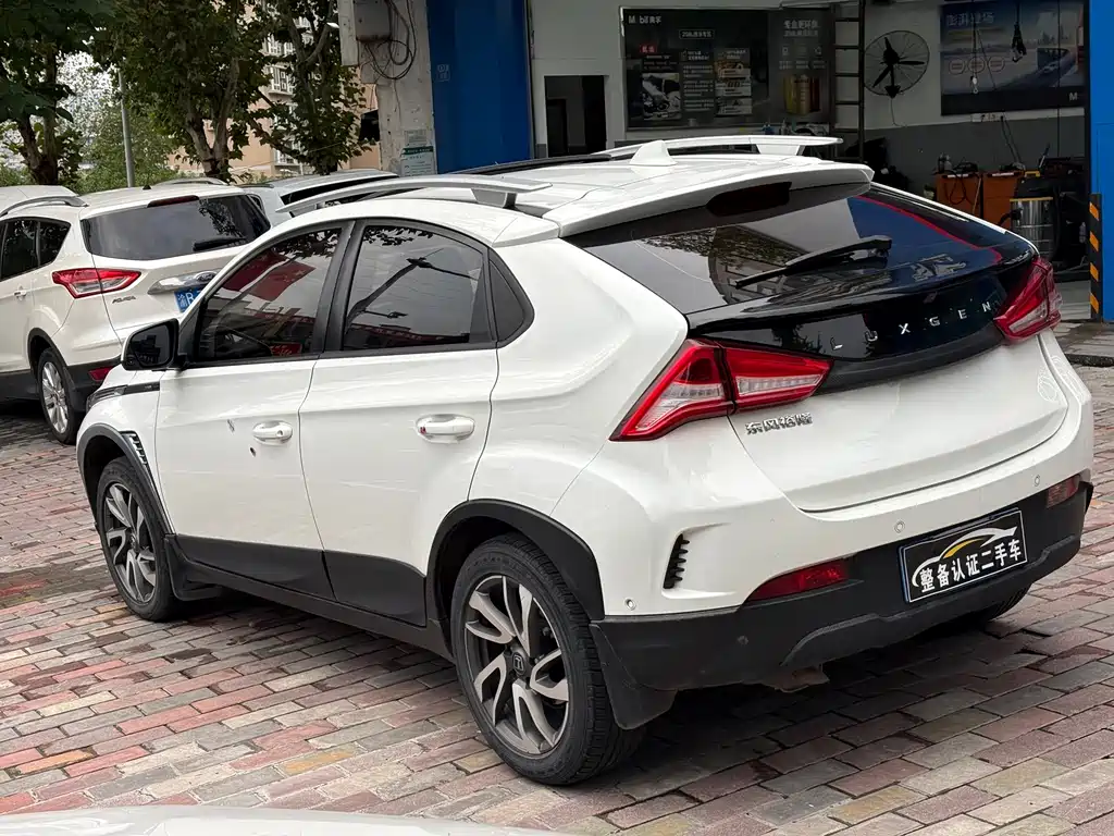 Luxgen U5 SUV — фото 4