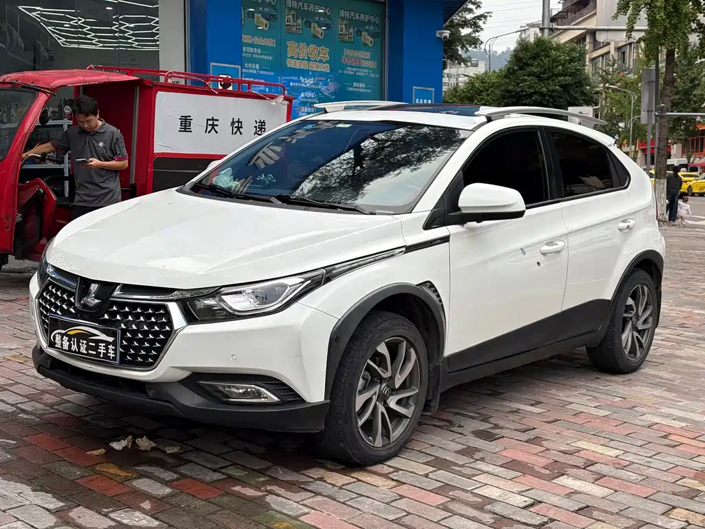 Luxgen U5 SUV