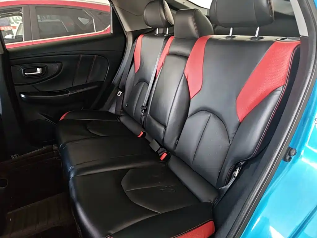 Luxgen U5 SUV — фото 17