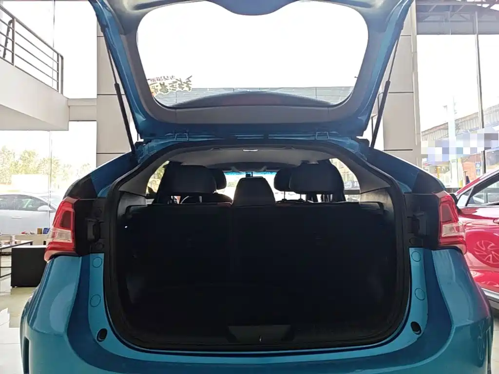 Luxgen U5 SUV — фото 19