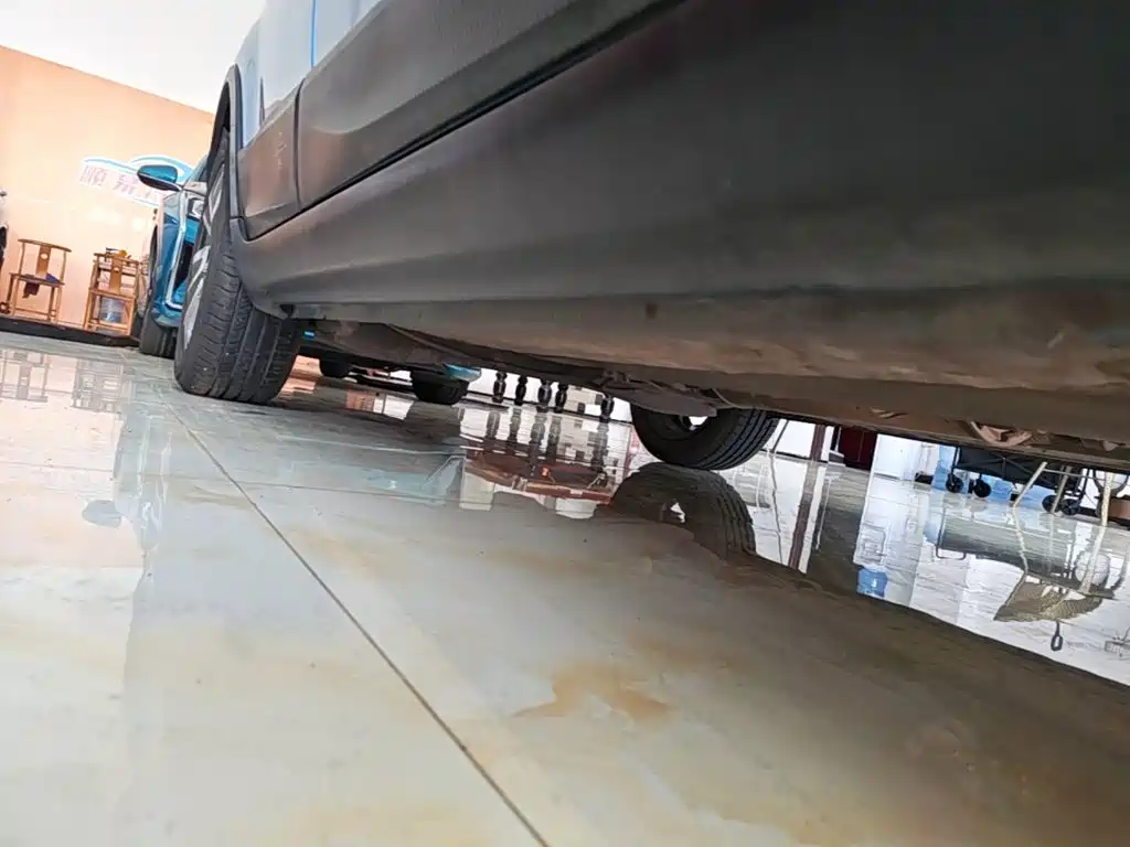 Luxgen U5 SUV — фото 21