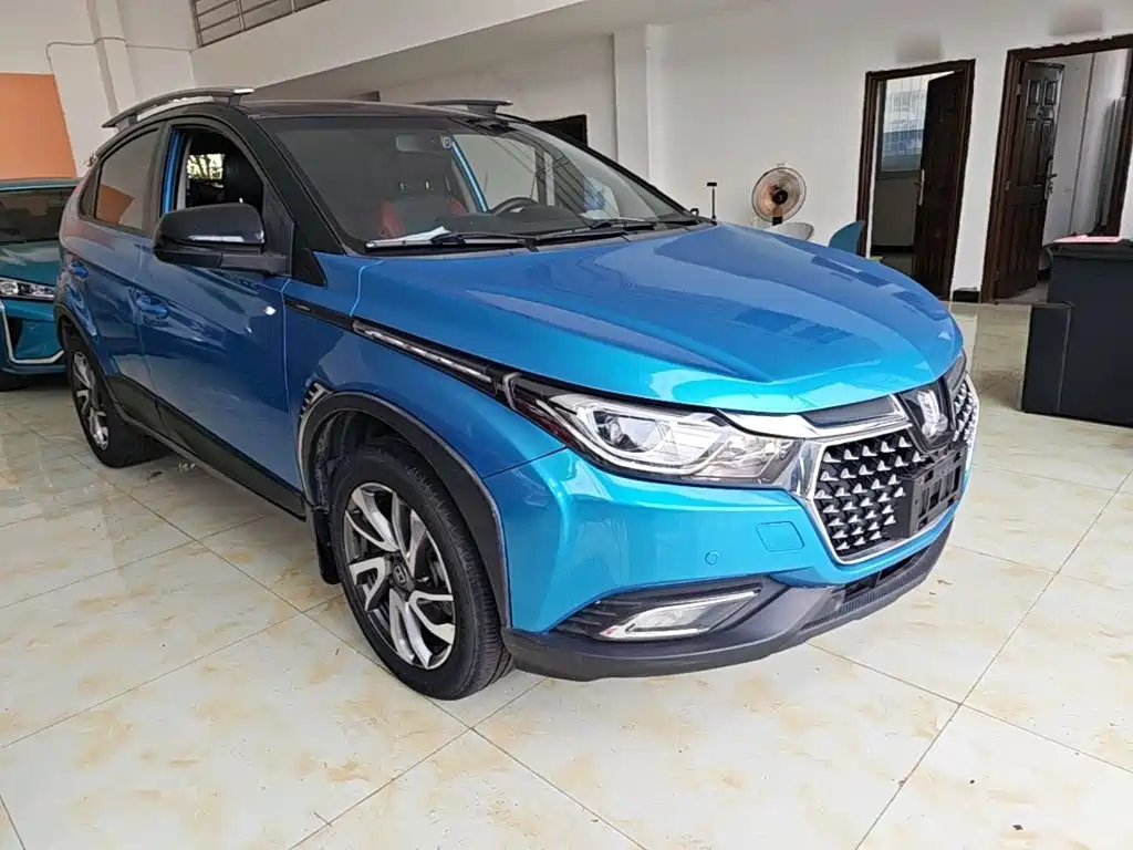 Luxgen U5 SUV — фото 4