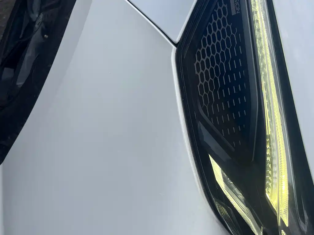 MG MG5 Scorpio — фото 4