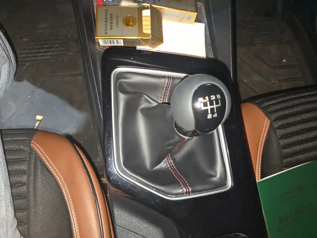 MG MG5 — фото 10