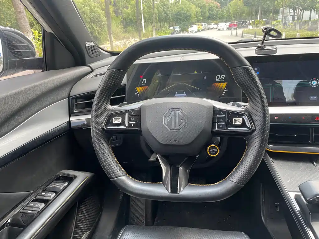 MG MG5 Scorpio — фото 4