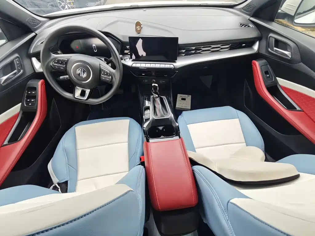 MG MG5 — фото 5