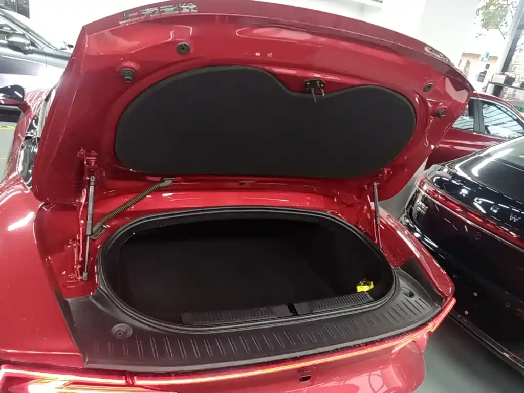 MG MG Cyberster — фото 19