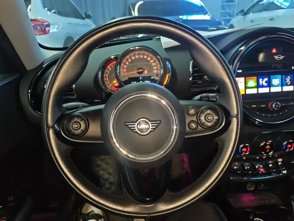 MINI Mini Clubman — фото 11