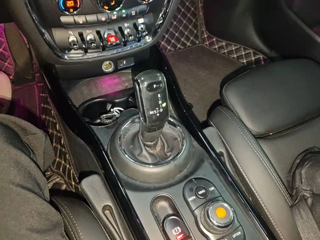 MINI Mini Clubman — фото 14