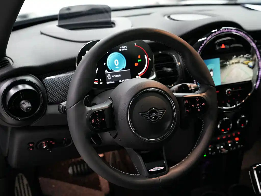 MINI Mini JCW — фото 18