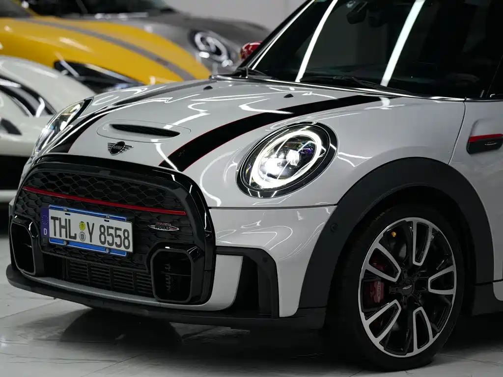 MINI Mini JCW — фото 10