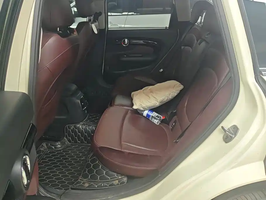 MINI Mini Clubman — фото 11