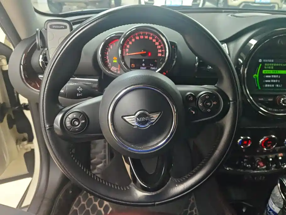 MINI Mini Clubman — фото 15