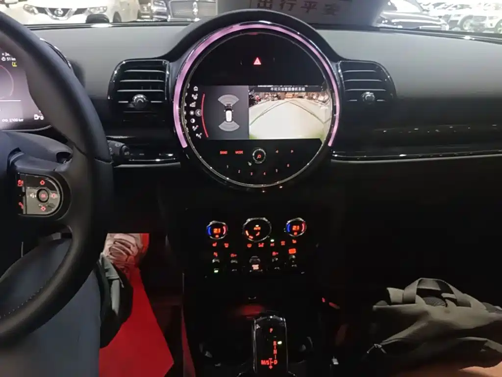 MINI Mini Clubman — фото 13