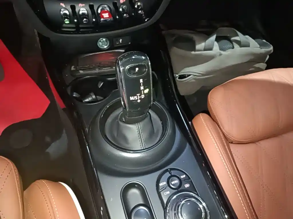 MINI Mini Clubman — фото 14