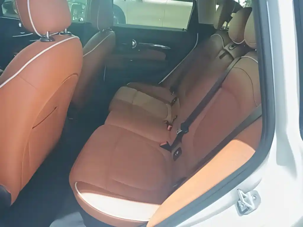 MINI Mini Clubman — фото 17