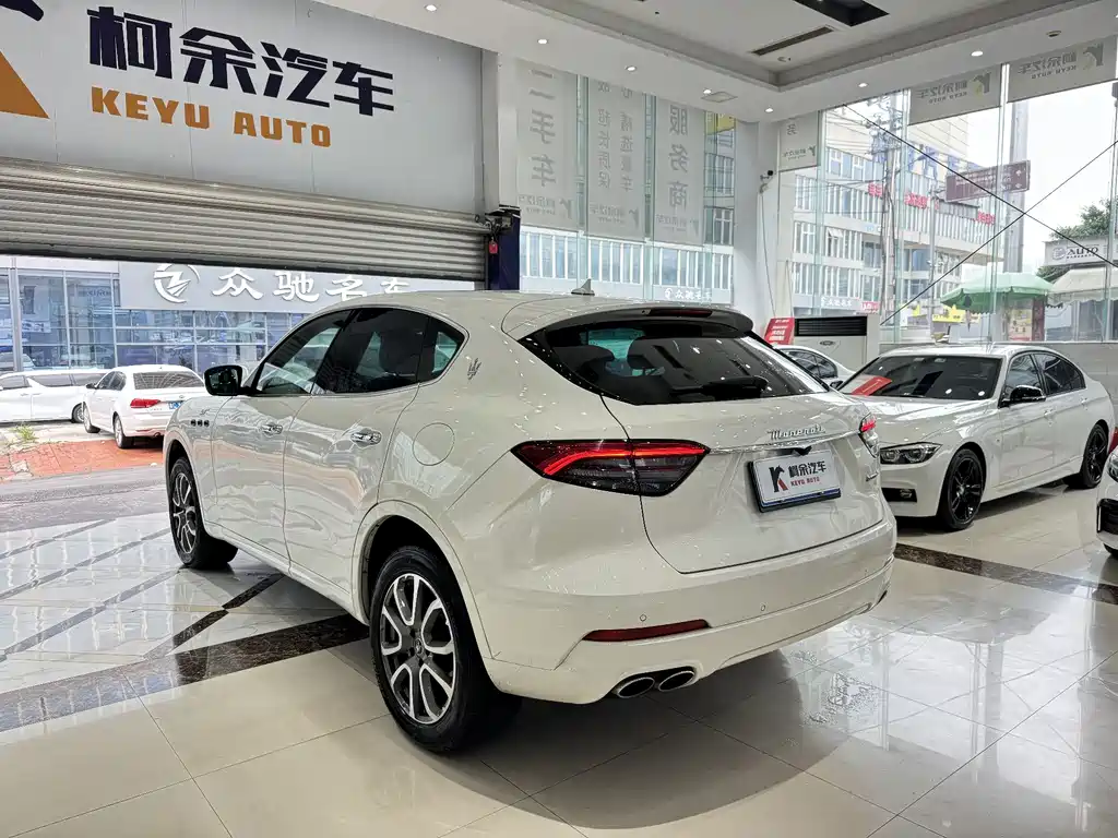 Maserati Levante — фото 17