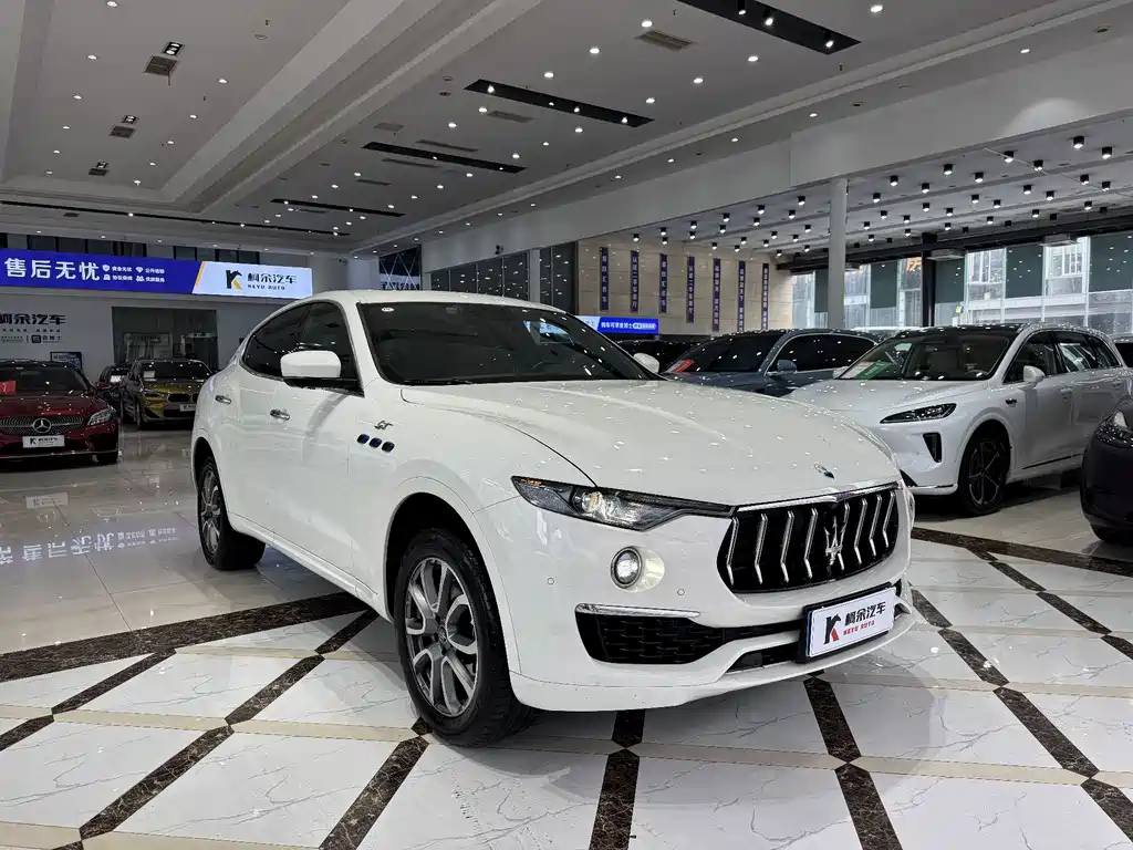 Maserati Levante — фото 4