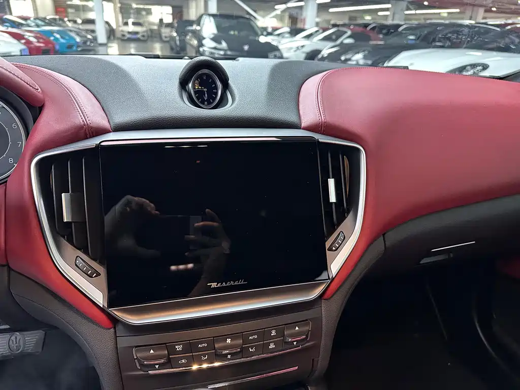 Maserati Ghibli — фото 7
