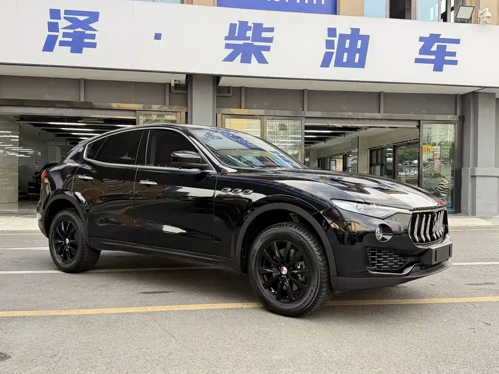 Maserati Levante — фото 3