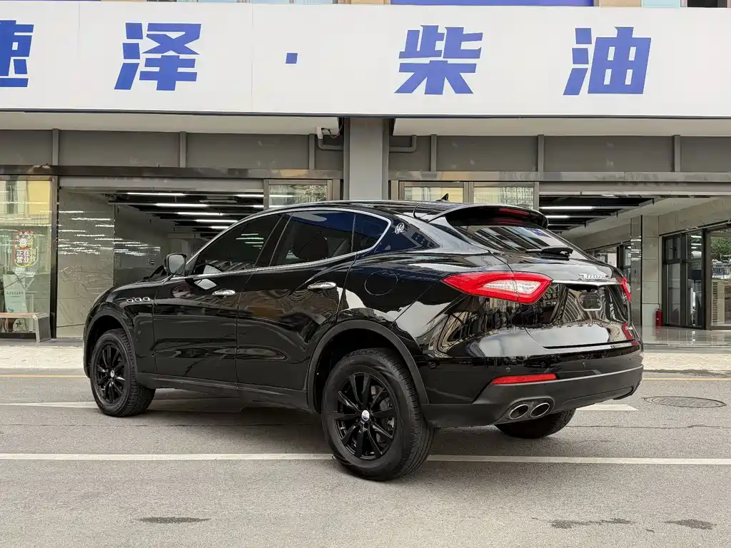 Maserati Levante — фото 5