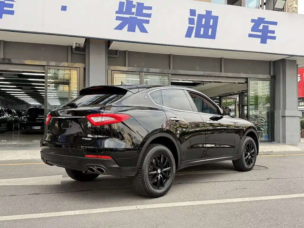Maserati Levante — фото 7