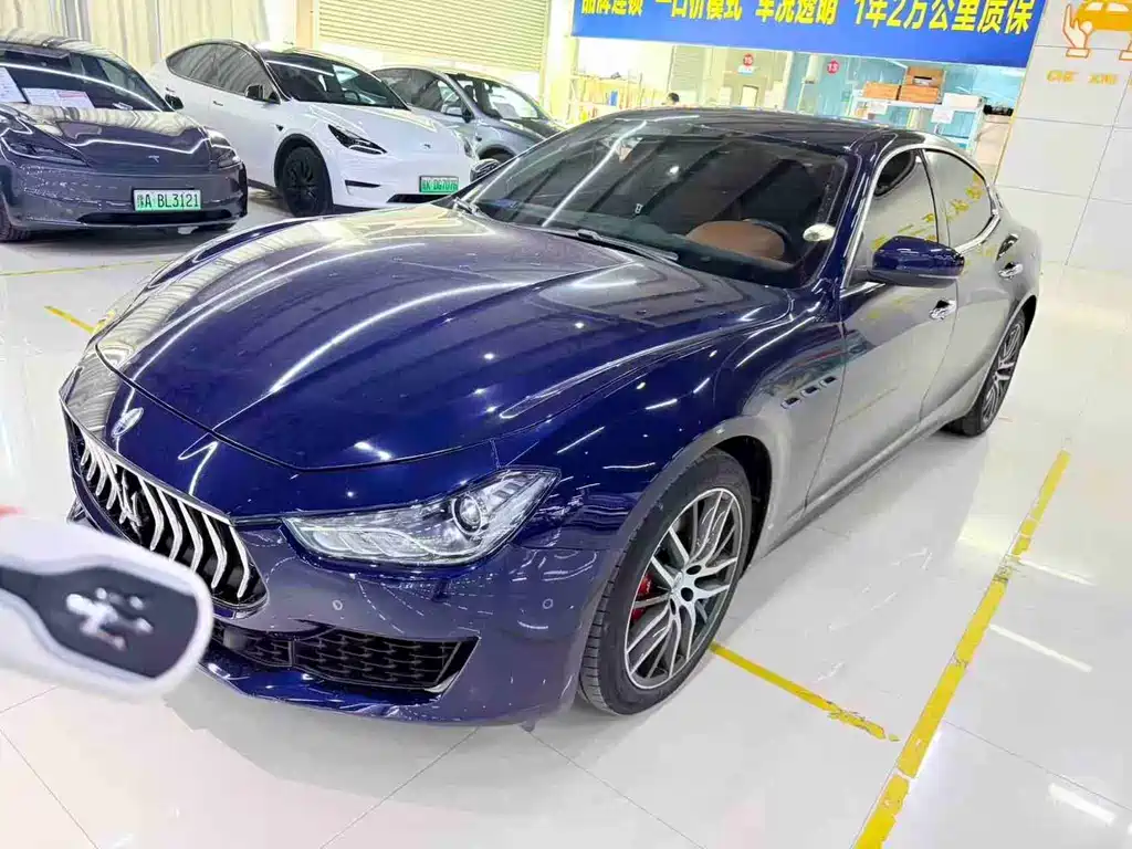 Maserati Ghibli — фото 15
