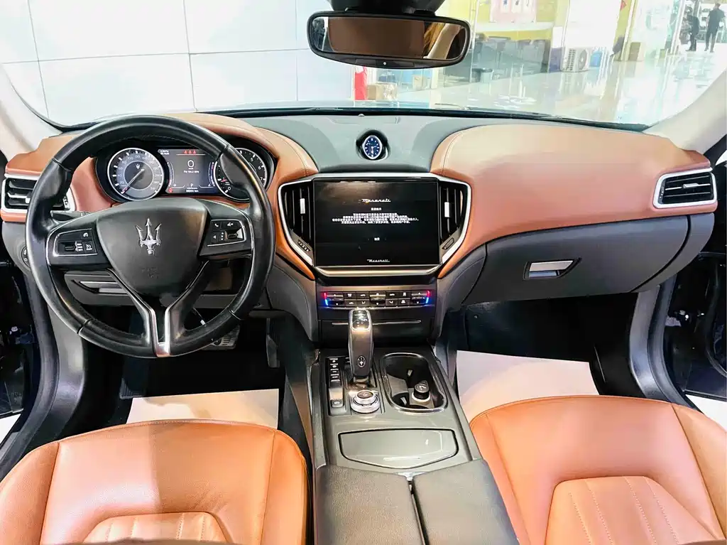 Maserati Ghibli — фото 9