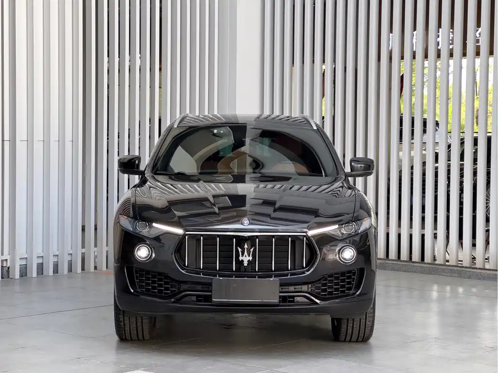 Maserati Levante — фото 2