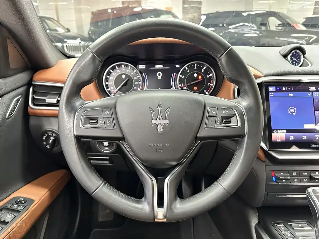 Maserati Ghibli — фото 17