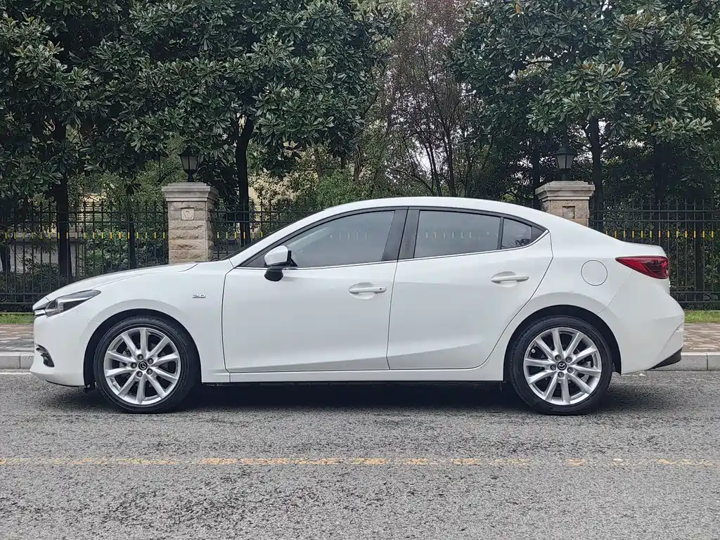 Mazda 3 Axela — фото 8