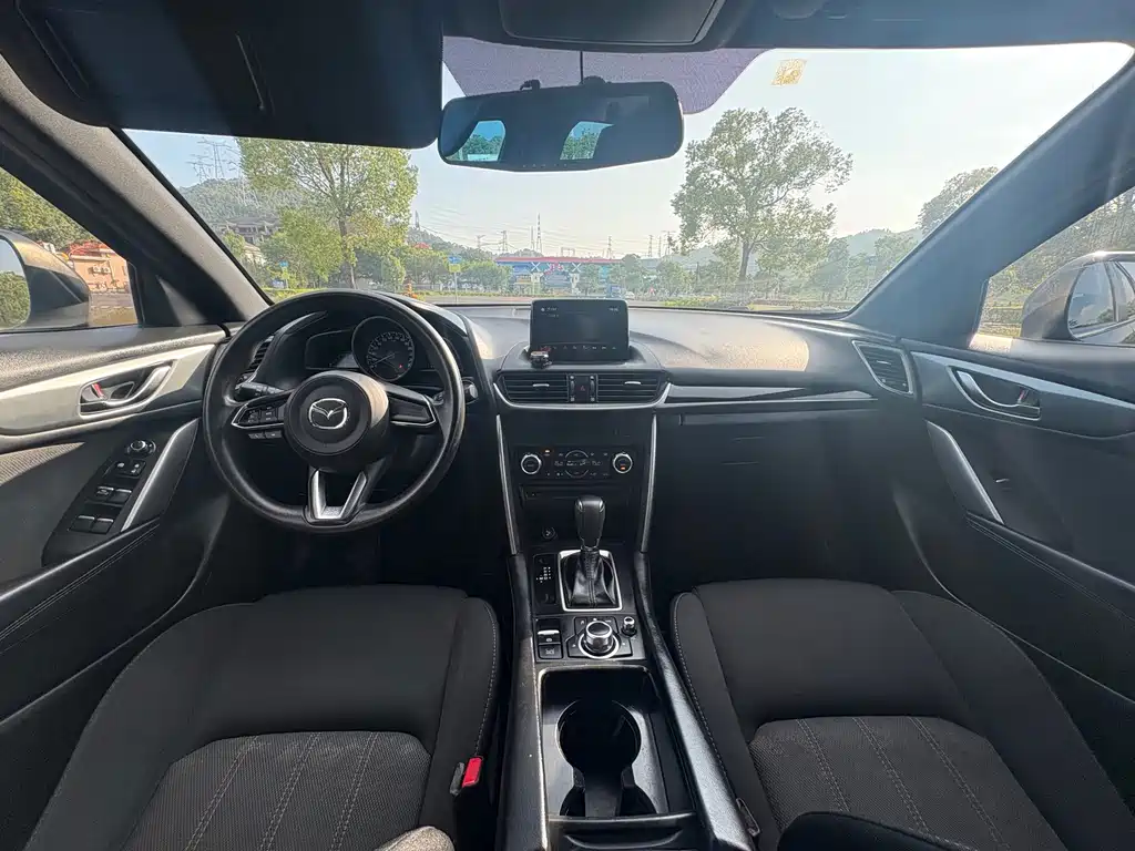 Mazda CX-4 — фото 8