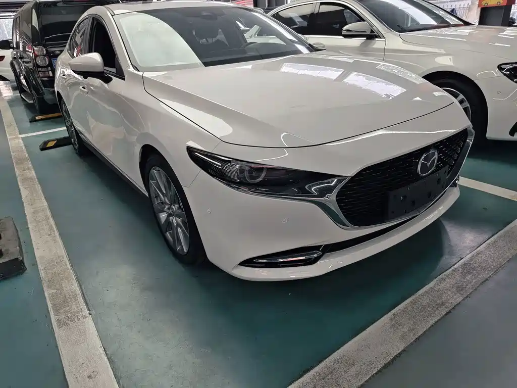 Mazda 3 Axela — фото 3
