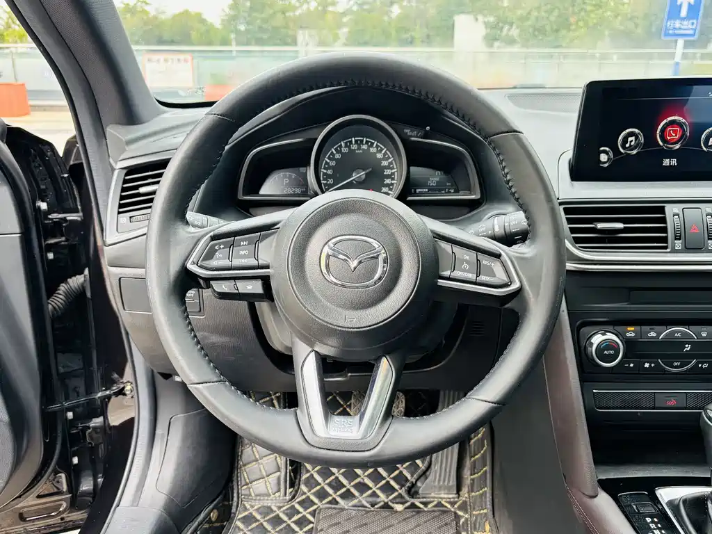 Mazda CX-4 — фото 13