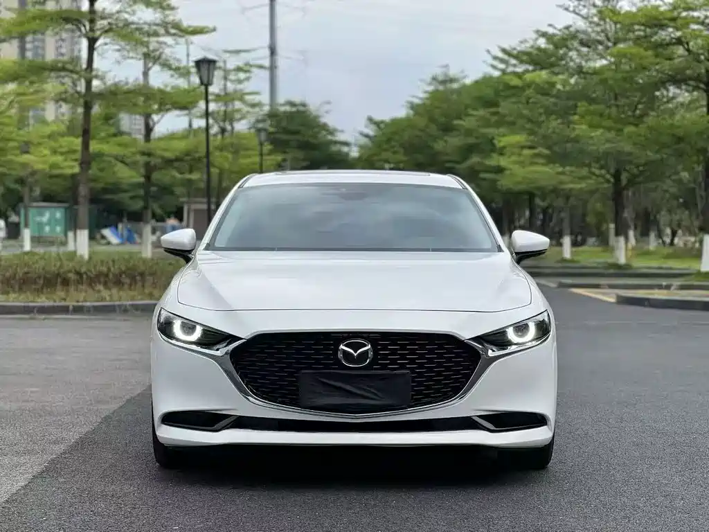 Mazda 3 Axela — фото 2