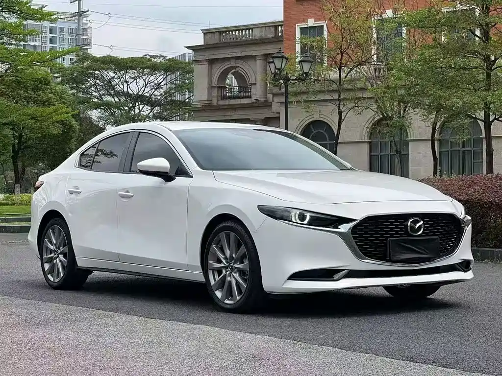 Mazda 3 Axela — фото 3