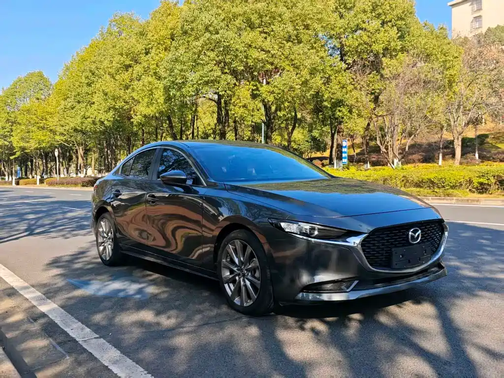 Mazda 3 Axela — фото 3