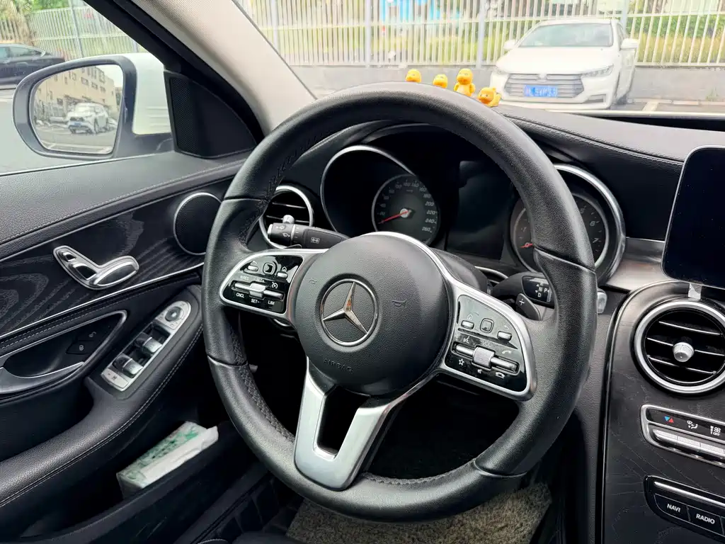 Mercedes-Benz C-Class — фото 17