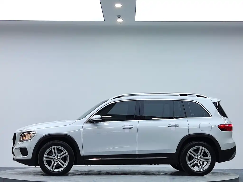 Mercedes-Benz GLB — фото 5