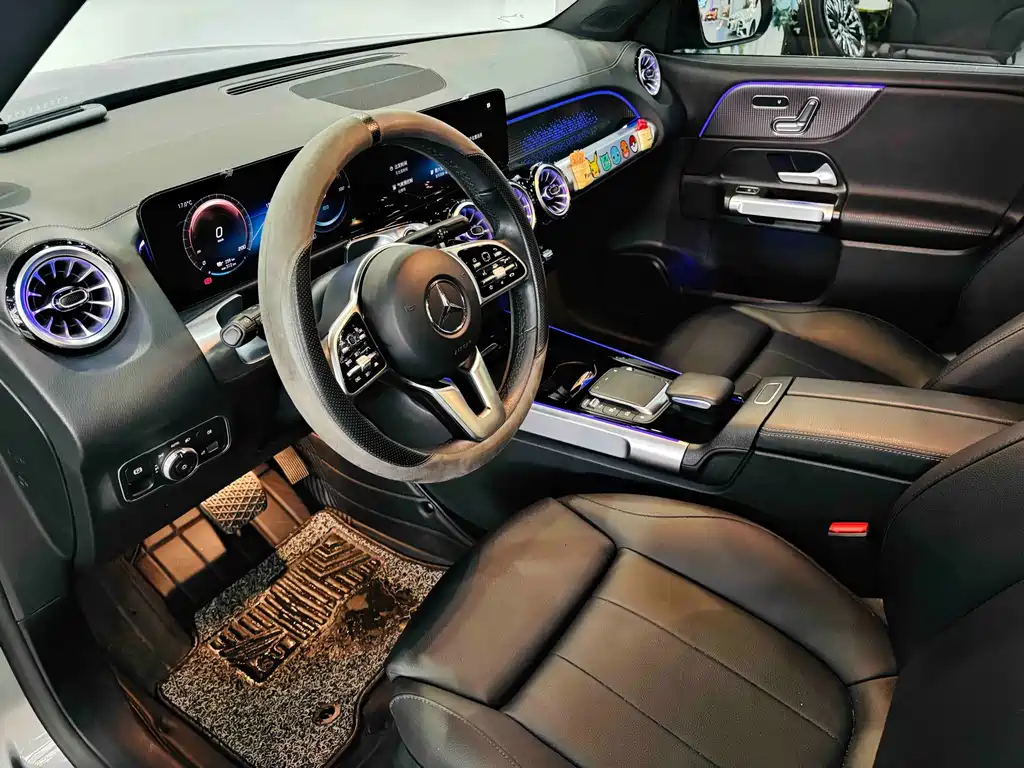 Mercedes-Benz EQB — фото 14