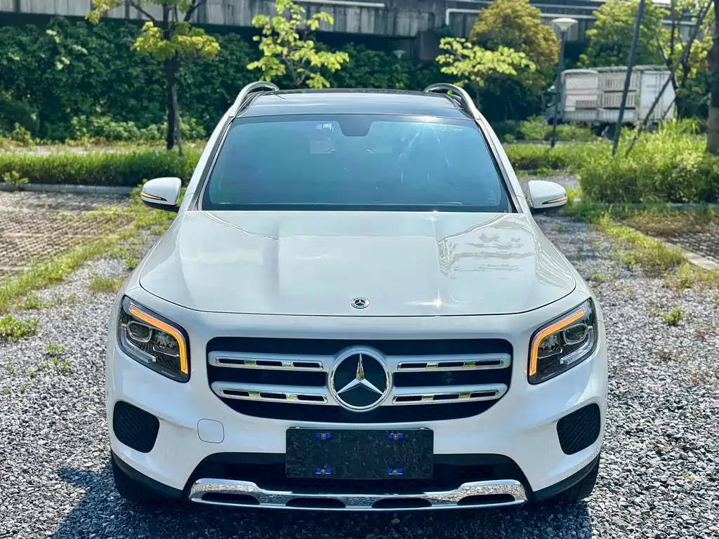 Mercedes-Benz GLB — фото 2